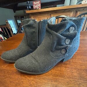 Blowfish Women’s Ankle Fabric Boots